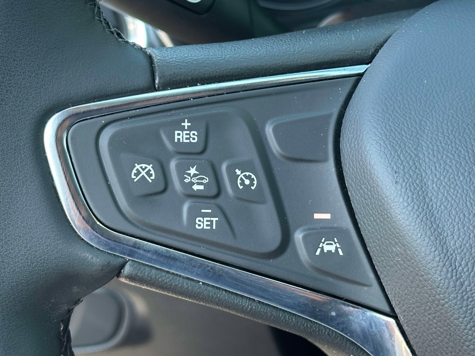Used 2024 Chevrolet Equinox LT AWD/4WD image 22