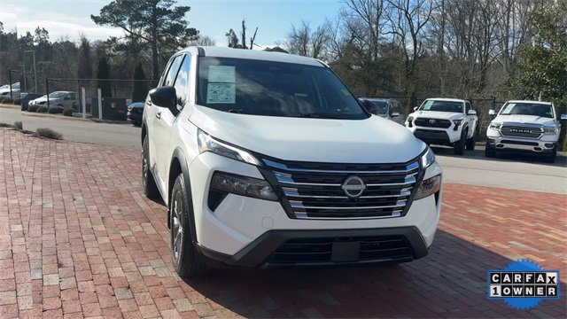 Used 2025 Nissan Rogue S image 6
