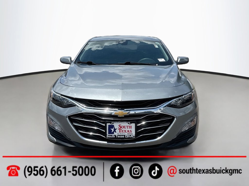 Used 2024 Chevrolet Malibu LT FWD image 2