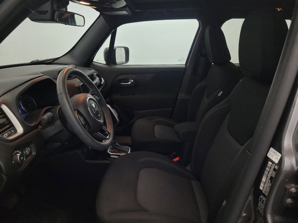 Used 2021 Jeep Renegade Latitude w/ Sun & Sound Group AWD/4WD image 17