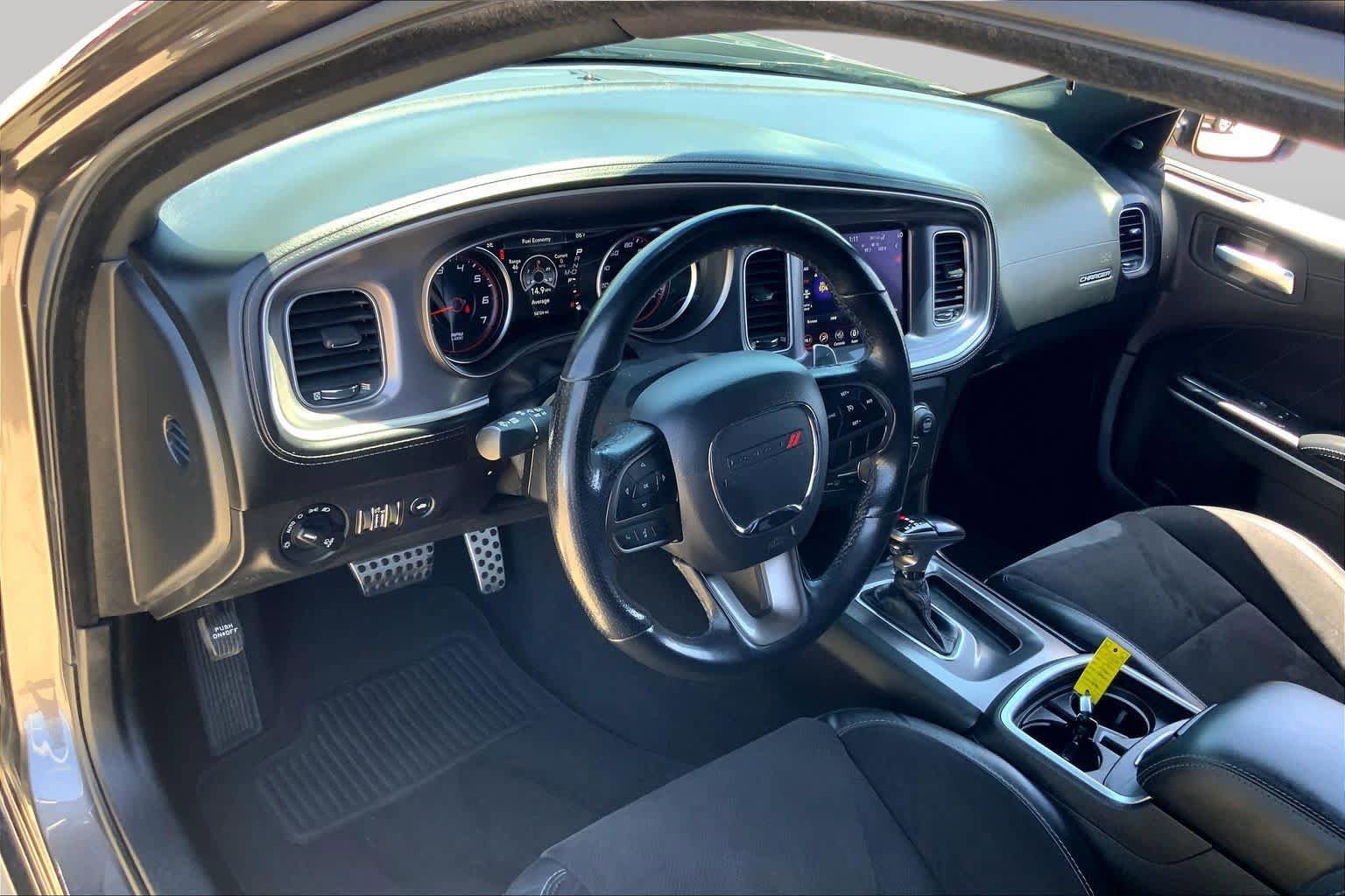 Used 2020 Dodge Charger R/T w/ Plus Group RWD image 18