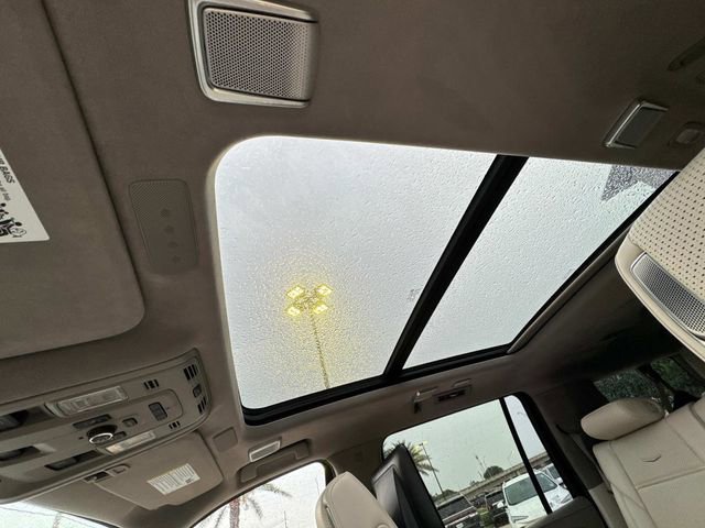 Used 2023 Cadillac Escalade ESV Sport Platinum image 29