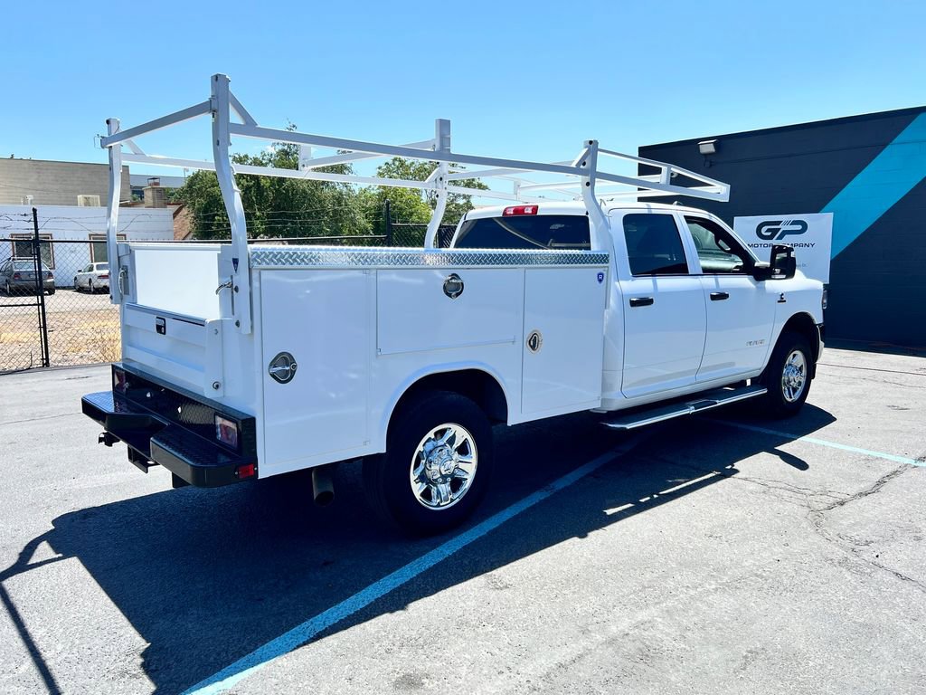 Used 2024 RAM 3500 Tradesman w/ Chrome Appearance Group AWD/4WD image 22