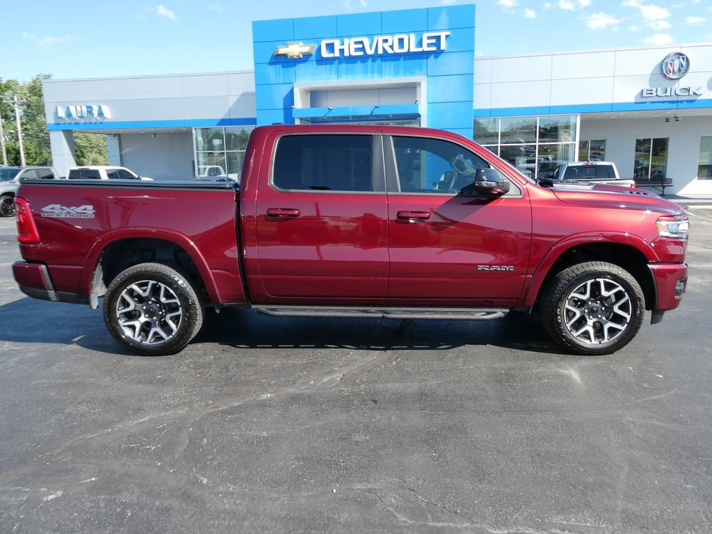 Used 2025 RAM 1500 Laramie w/ Sport Appearance Package AWD/4WD image 4