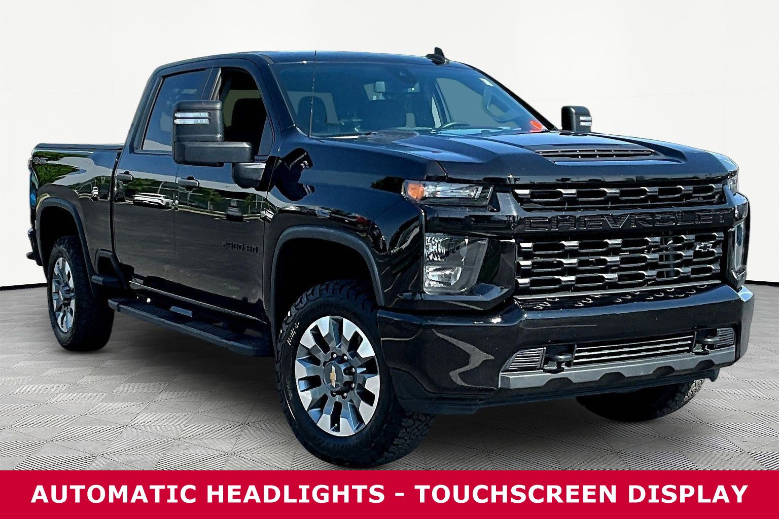 Used 2023 Chevrolet Silverado 2500 Custom w/ Custom Value Package AWD/4WD image 3