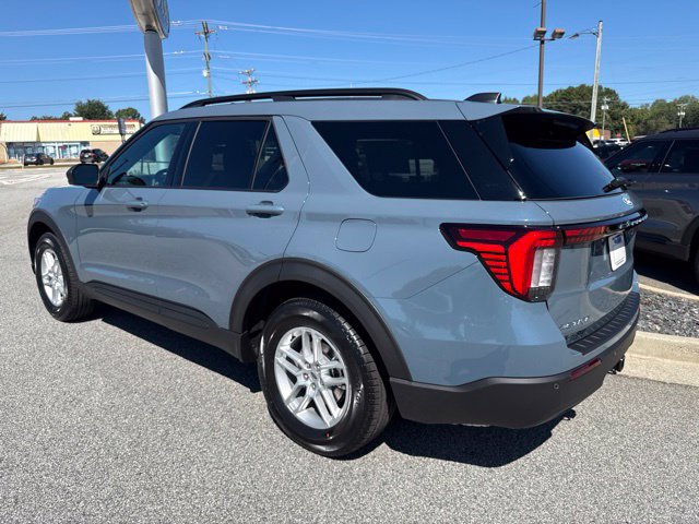 New 2027 Ford Explorer Active RWD image 8