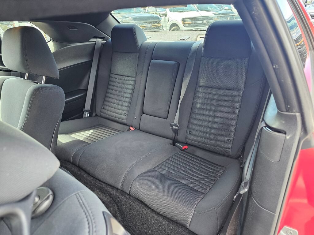 Used 2013 Dodge Challenger SXT RWD image 12