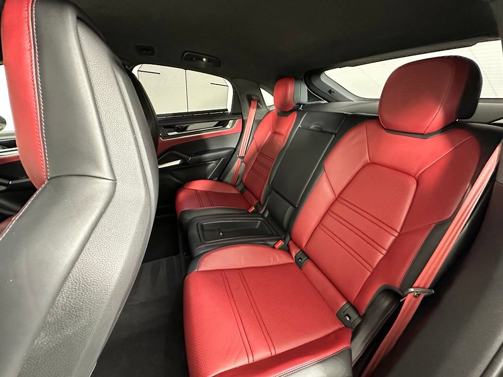 Certified 2024 Porsche Cayenne Turbo GT AWD/4WD image 43