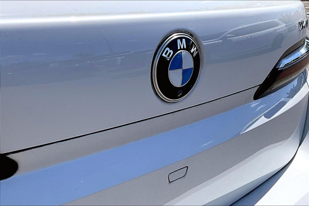 Used 2023 BMW 740i RWD image 28