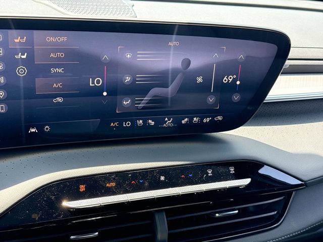New 2026 Buick Enclave Avenir w/ Super Cruise Package AWD/4WD image 19