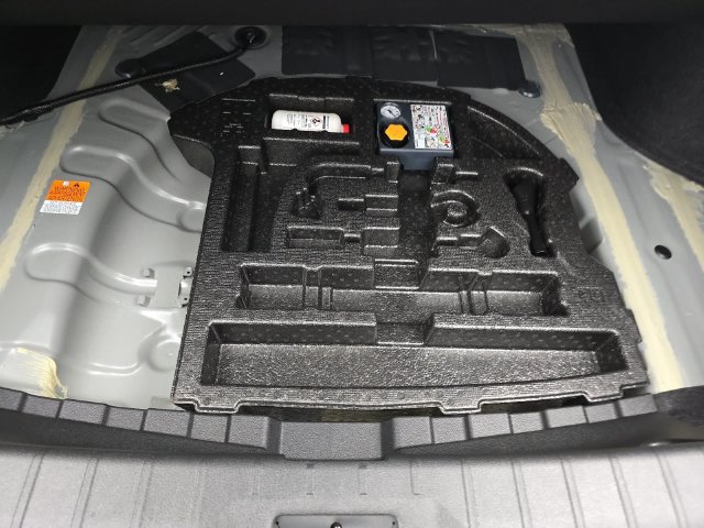 New 2027 Nissan Sentra SR w/ Floor Mat Package FWD image 36