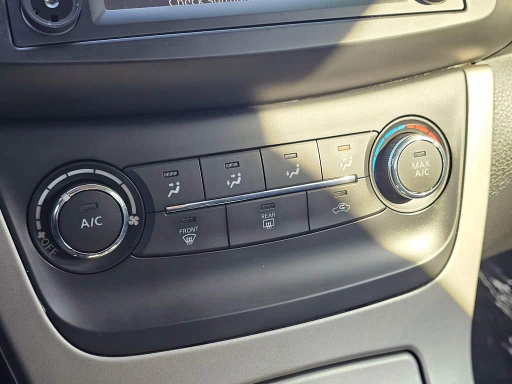 Used 2015 Nissan Sentra SV w/ Navigation Package image 23