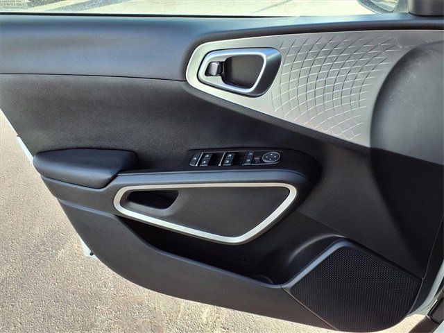Used 2024 Kia Soul S image 19