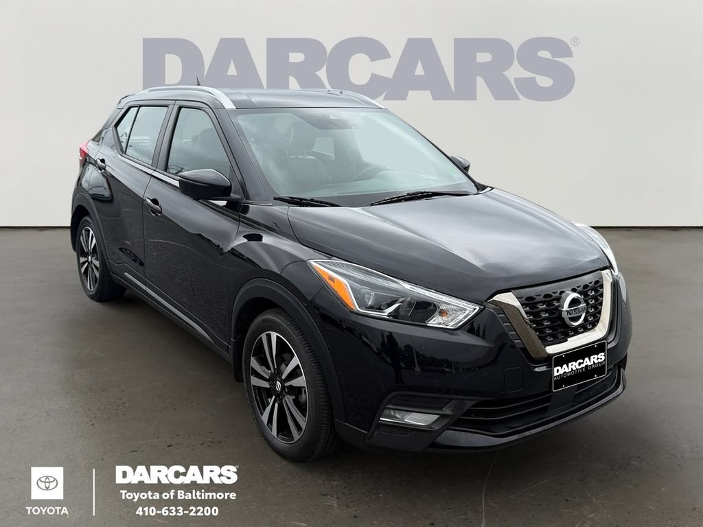 Used 2020 Nissan Kicks SR w/ SR Premium Package FWD image 1