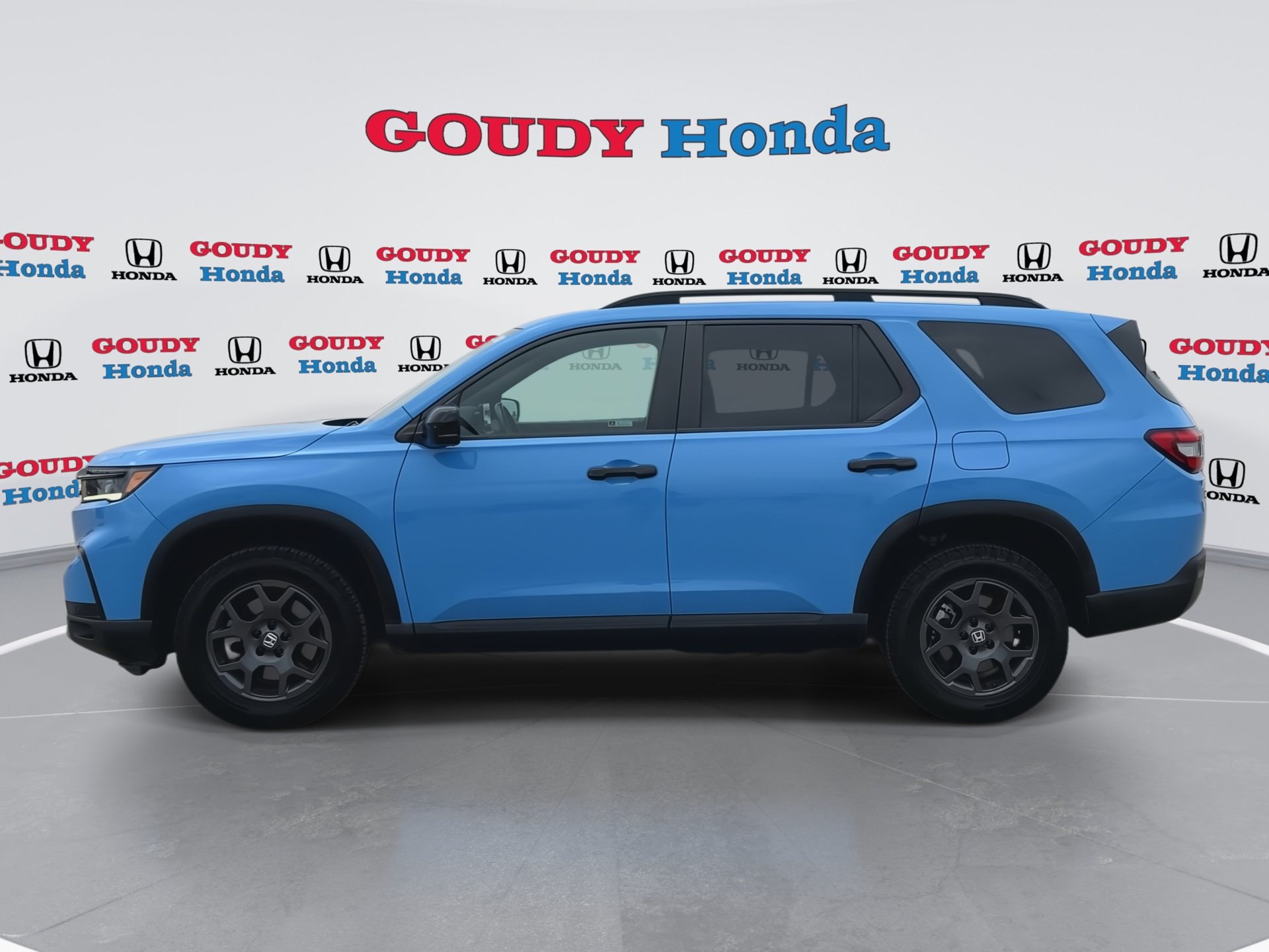 Certified 2023 Honda Pilot TrailSport image 5