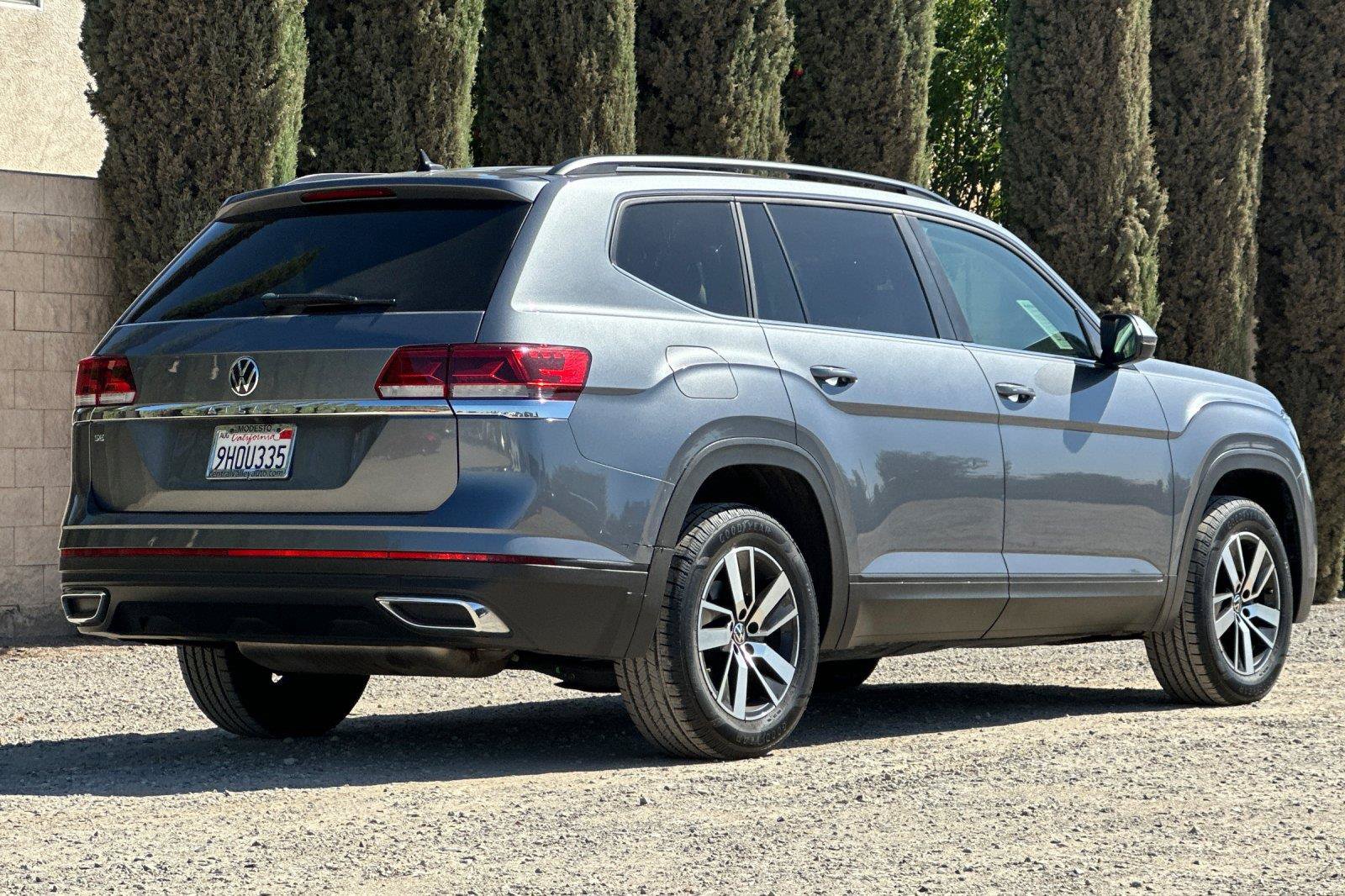 Used 2023 Volkswagen Atlas SE FWD image 3