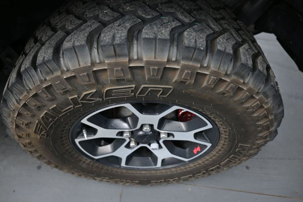 Used 2022 Jeep Wrangler Unlimited Rubicon w/ LED Lighting Group AWD/4WD image 9
