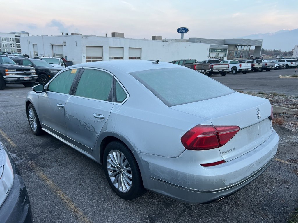 Used 2017 Volkswagen Passat 1.8T SE image 11