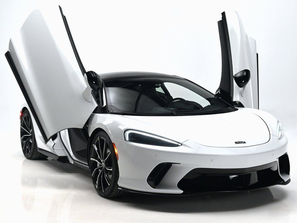 Used 2025 McLaren GTS RWD image 10