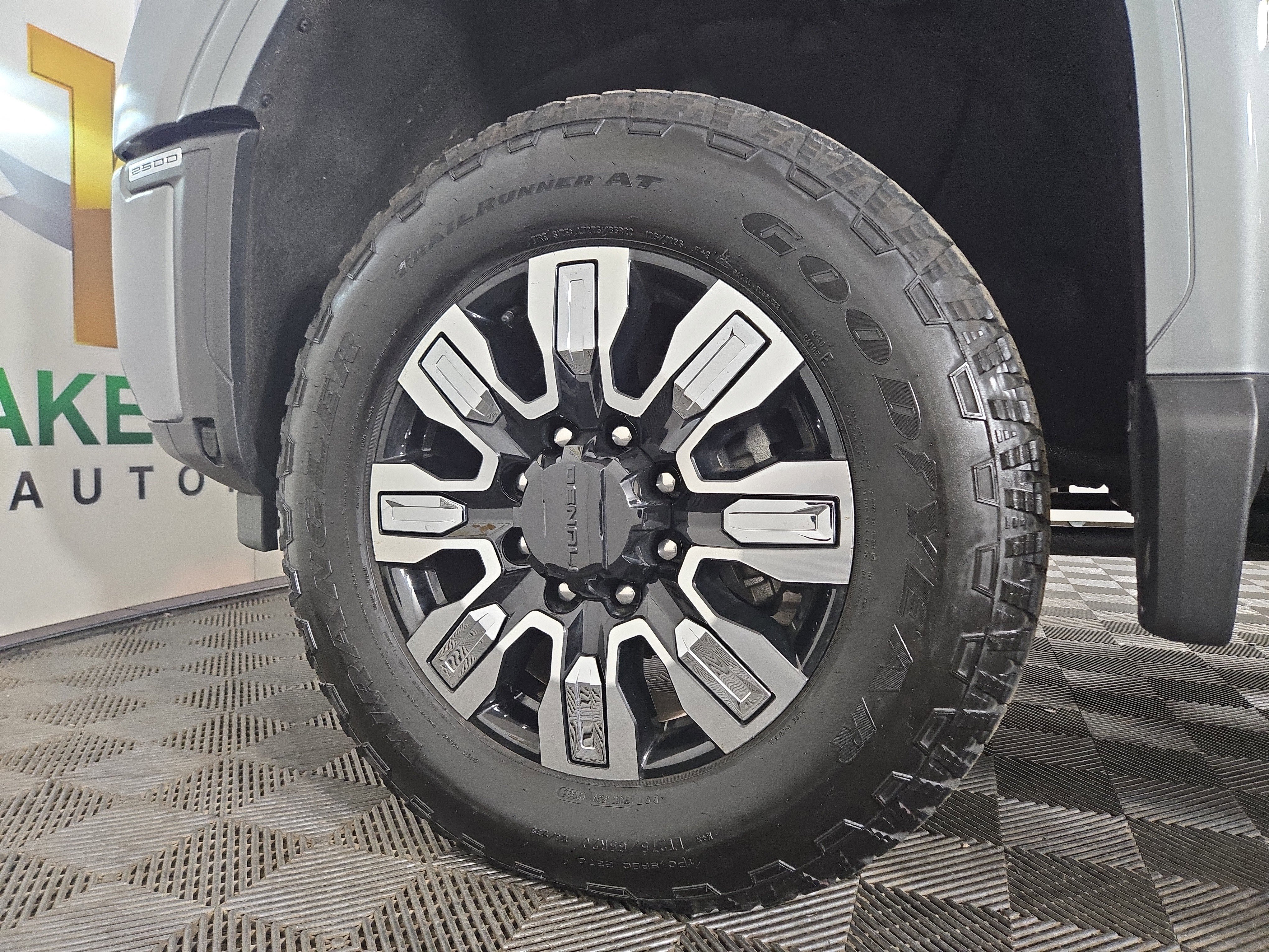 Certified 2024 GMC Sierra 2500 Denali image 32