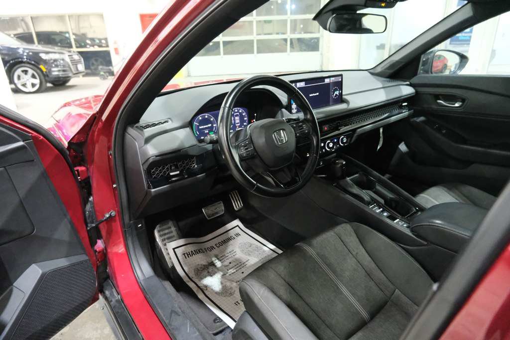 Used 2023 Honda Accord Sport image 15