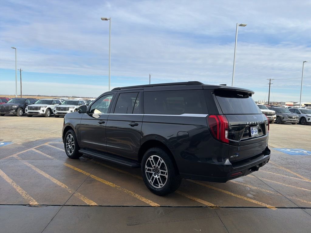 Used 2025 Ford Expedition Max Active AWD/4WD image 5