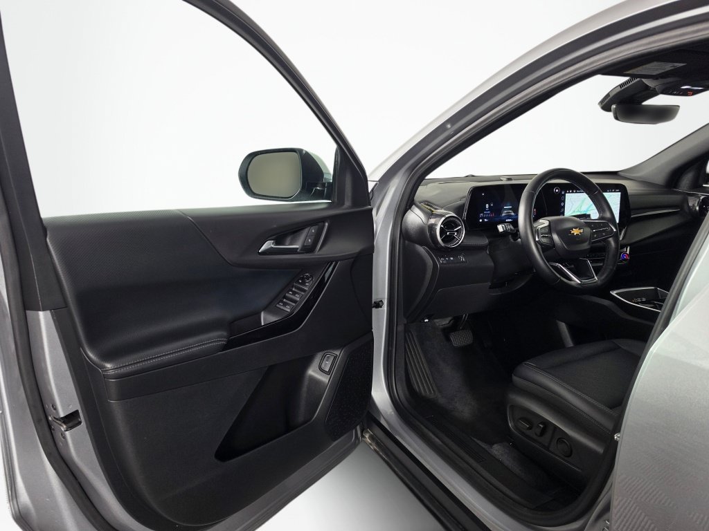 Used 2025 Chevrolet Equinox LT w/ Convenience Package II FWD image 28