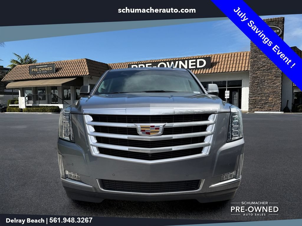 Used 2018 Cadillac Escalade ESV Luxury RWD image 2