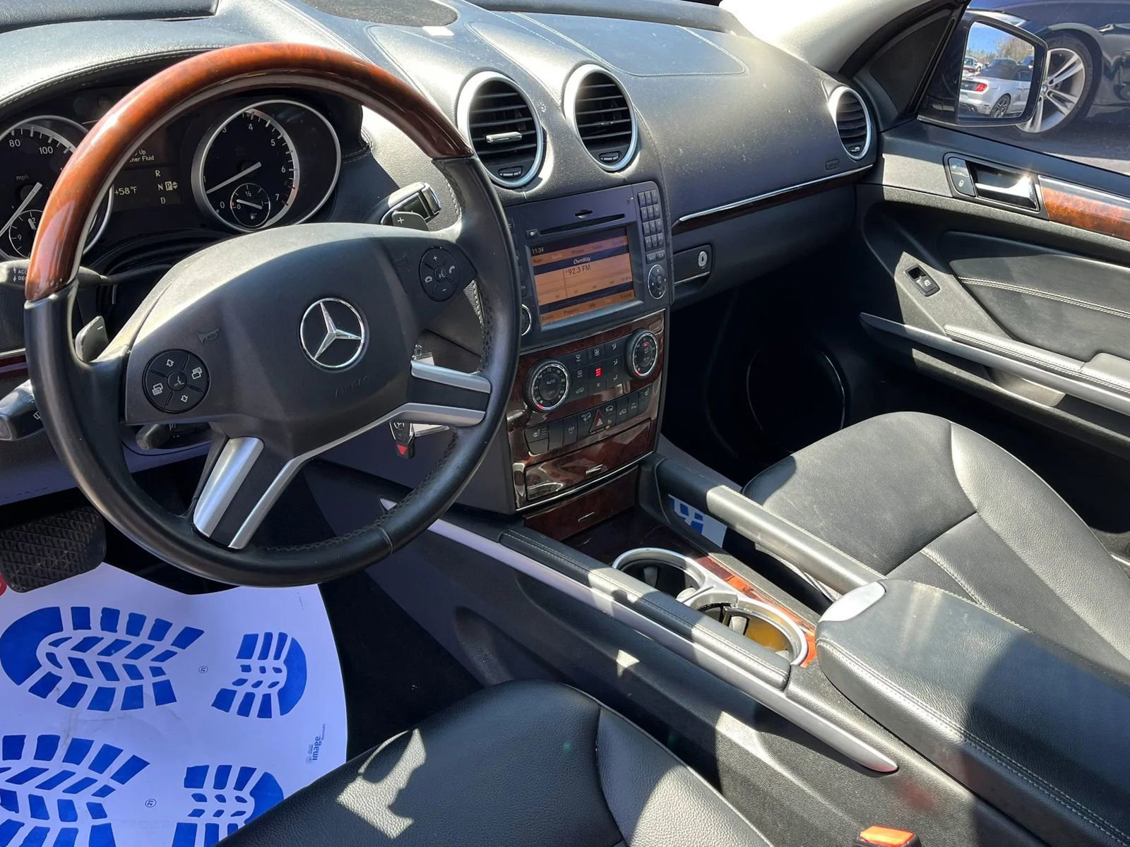 Used 2011 Mercedes-Benz GL 450 4MATIC image 11