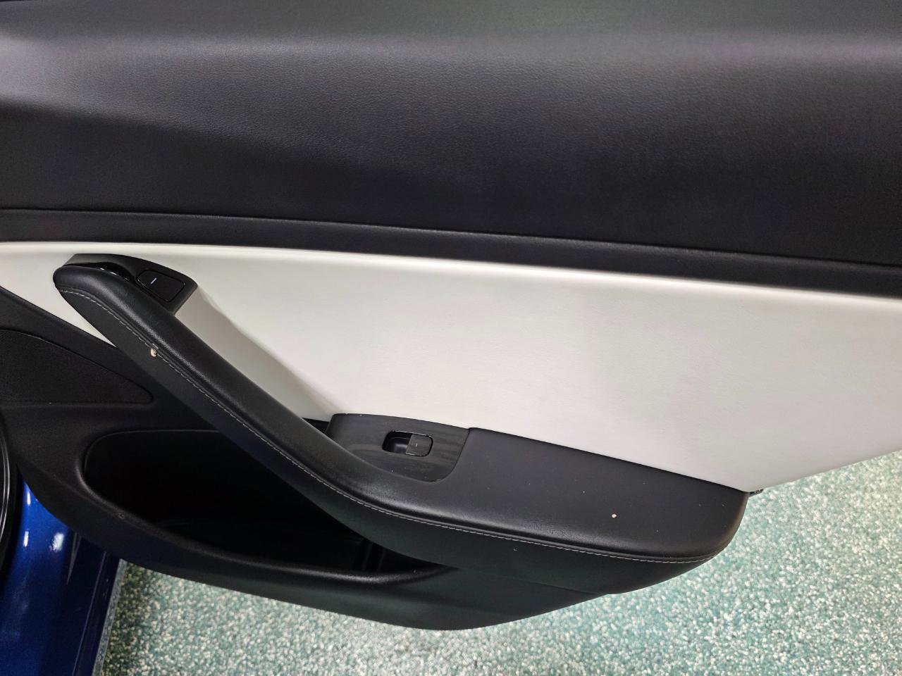 Used 2019 Tesla Model 3 Standard Range Plus image 23