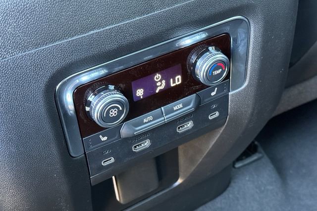 New 2026 GMC Yukon AT4 w/ AT4 Premium Plus Package AWD/4WD image 14