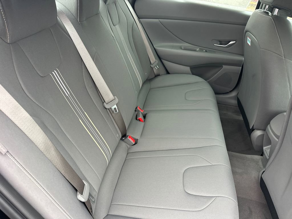 New 2025 Hyundai Elantra Sport image 15