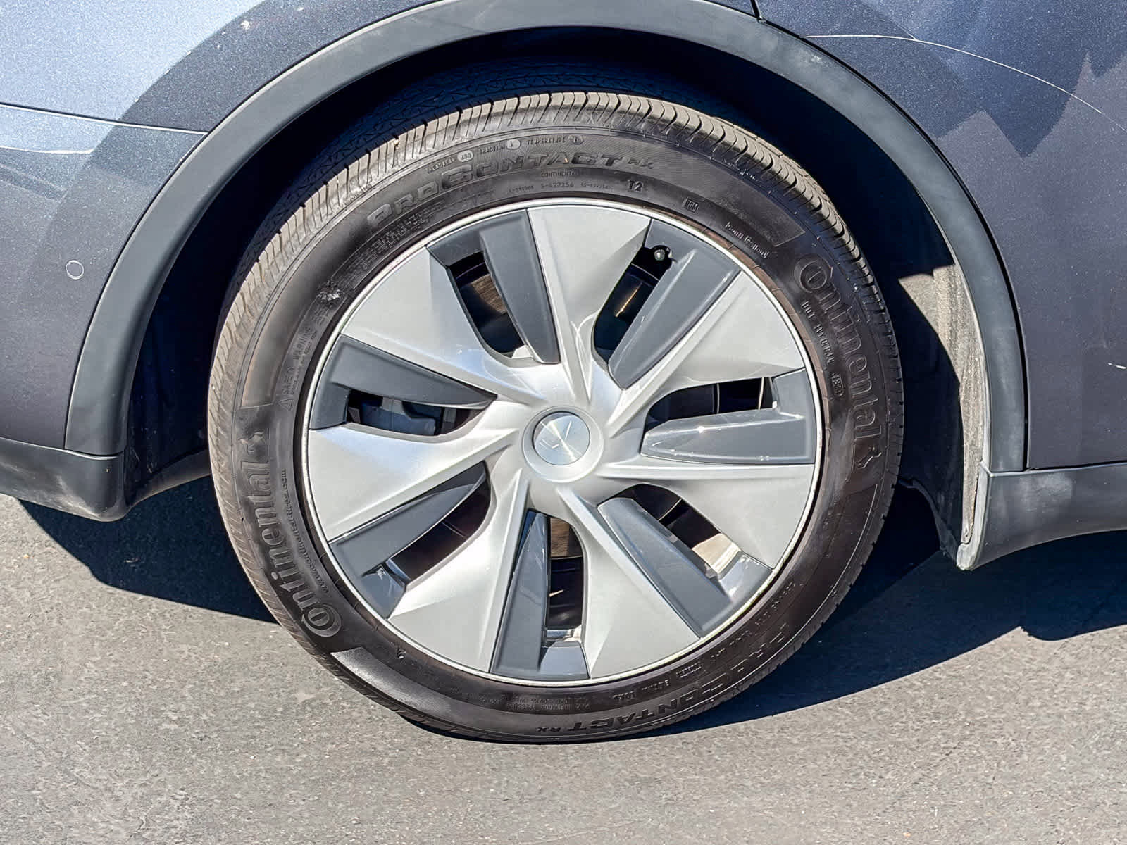 Used 2021 Tesla Model Y Long Range image 10