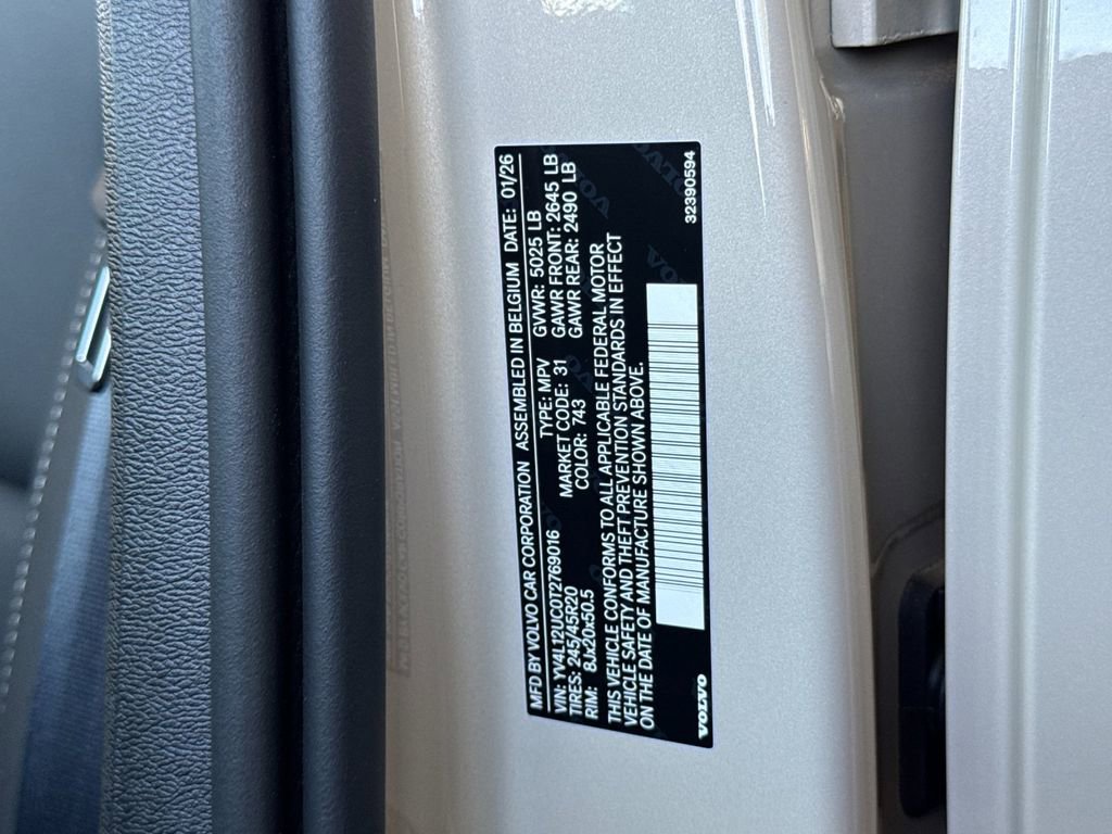 New 2026 Volvo XC40 B5 Plus w/ Climate Package image 28