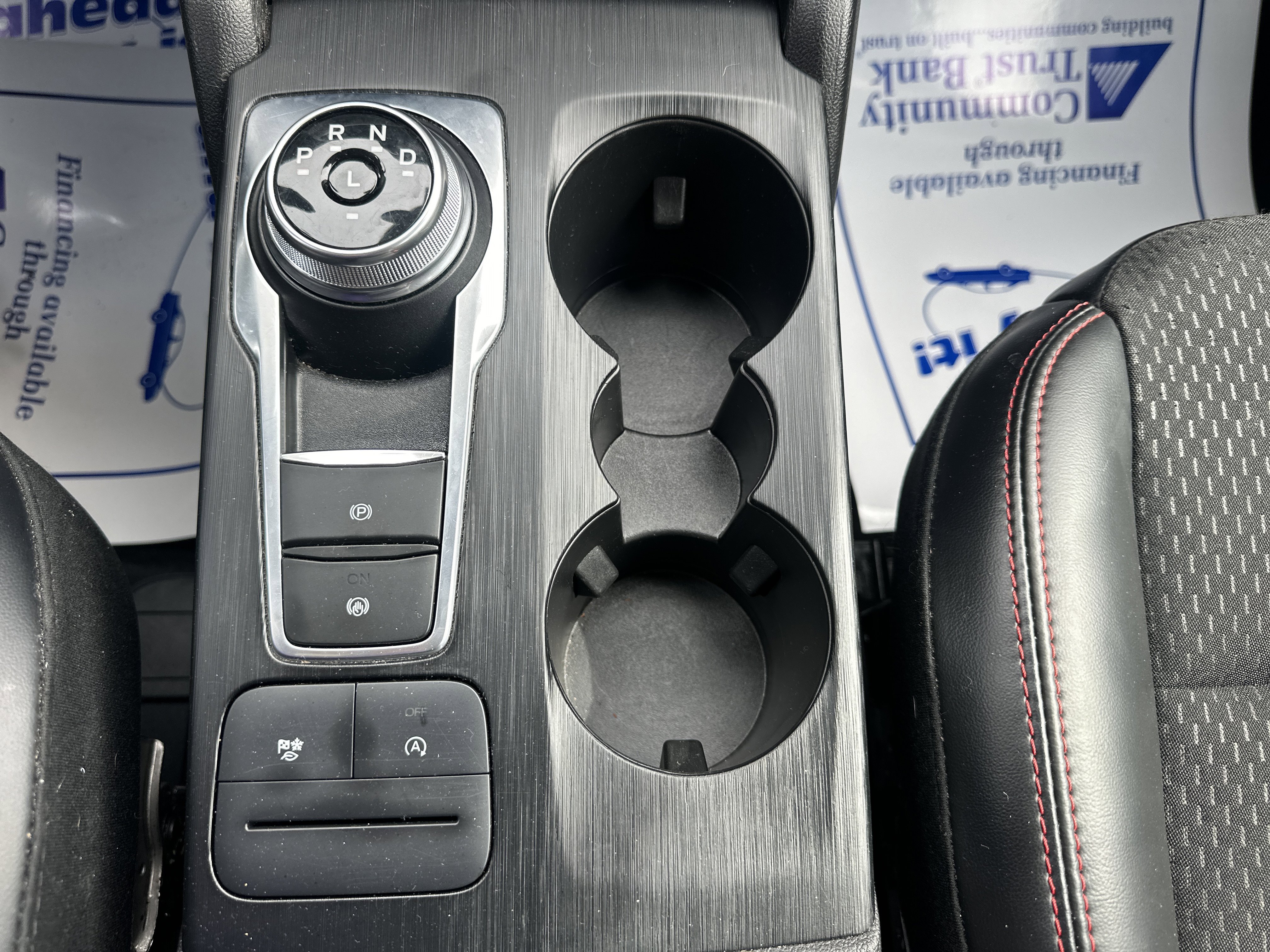 Used 2025 Ford Escape ST-Line image 16