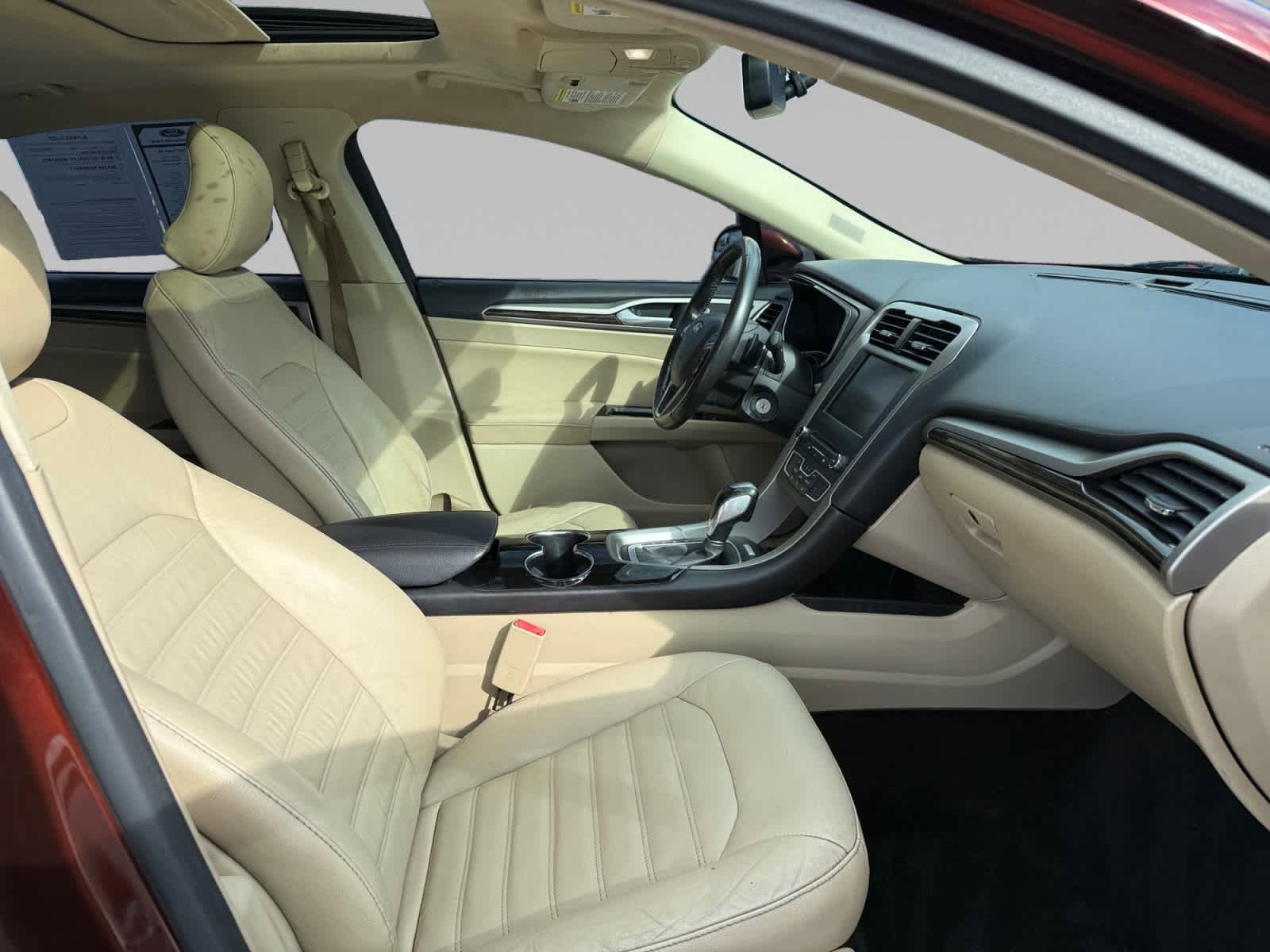 Used 2016 Ford Fusion SE w/ Equipment Group 202A FWD image 15