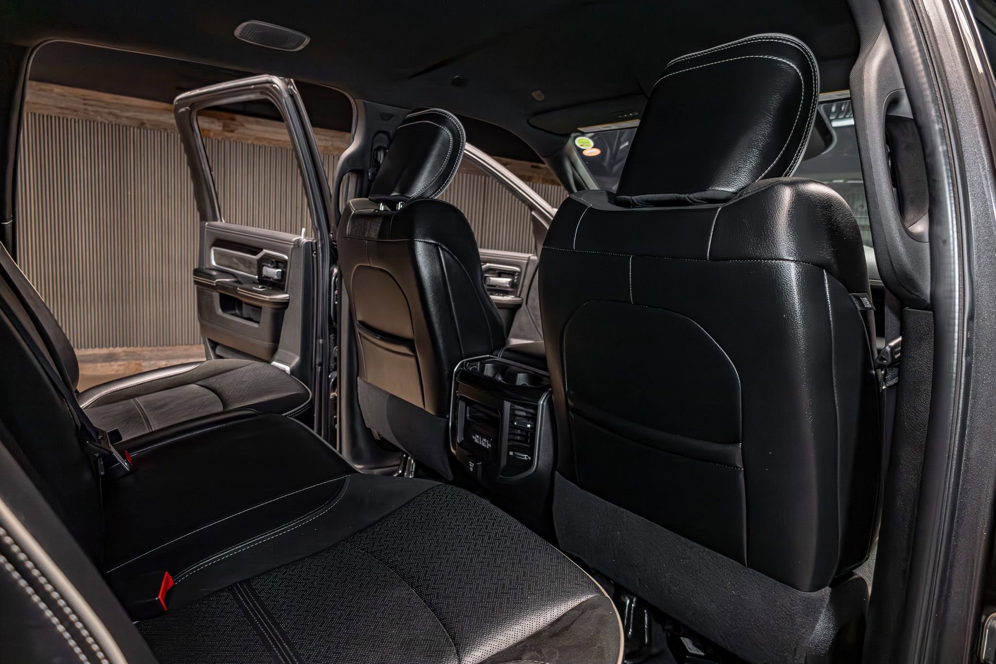 Used 2021 RAM 2500 Laramie w/ Night Edition image 24