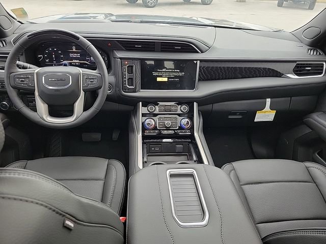 New 2024 GMC Yukon Denali w/ Advanced Technology Package image 19