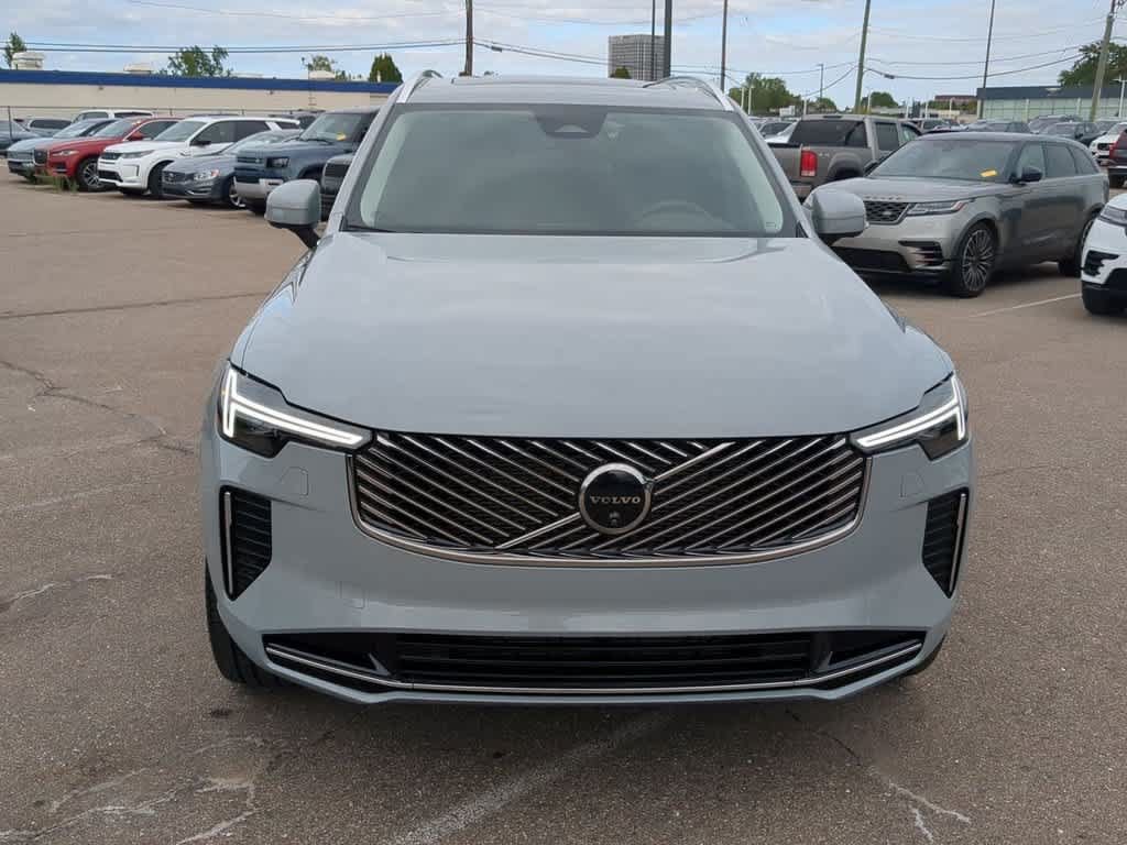 Used 2026 Volvo XC90 B6 Plus w/ Protection Package Premier AWD/4WD image 9