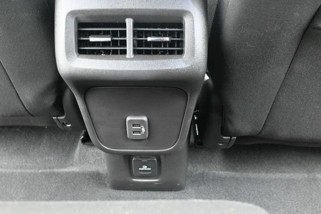 Used 2024 Chevrolet Equinox LT FWD image 34
