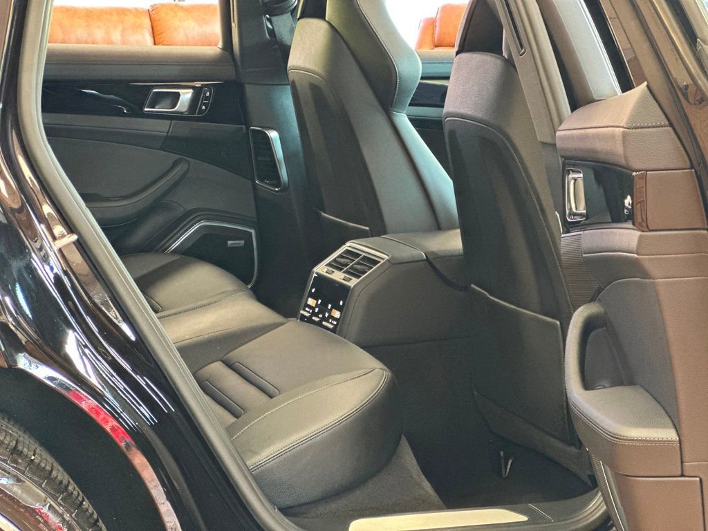 Used 2021 Porsche Panamera 4S image 38