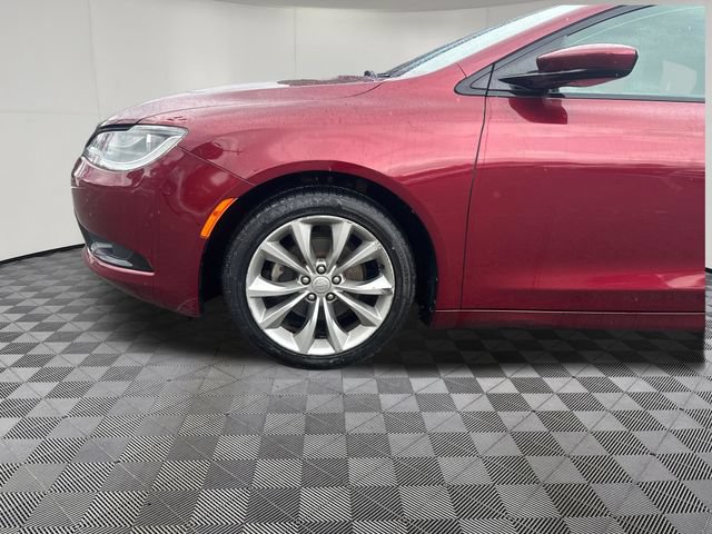 Used 2015 Chrysler 200 S FWD image 27