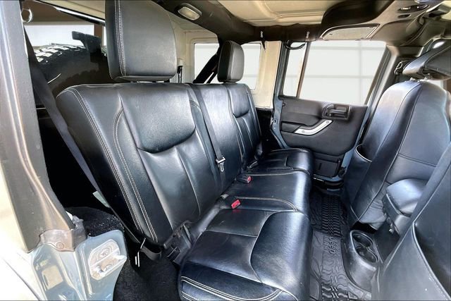Used 2015 Jeep Wrangler Unlimited Sahara w/ Max Tow Package image 27