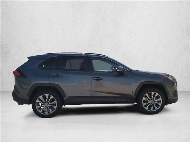 Used 2021 Toyota RAV4 XLE Premium FWD image 4