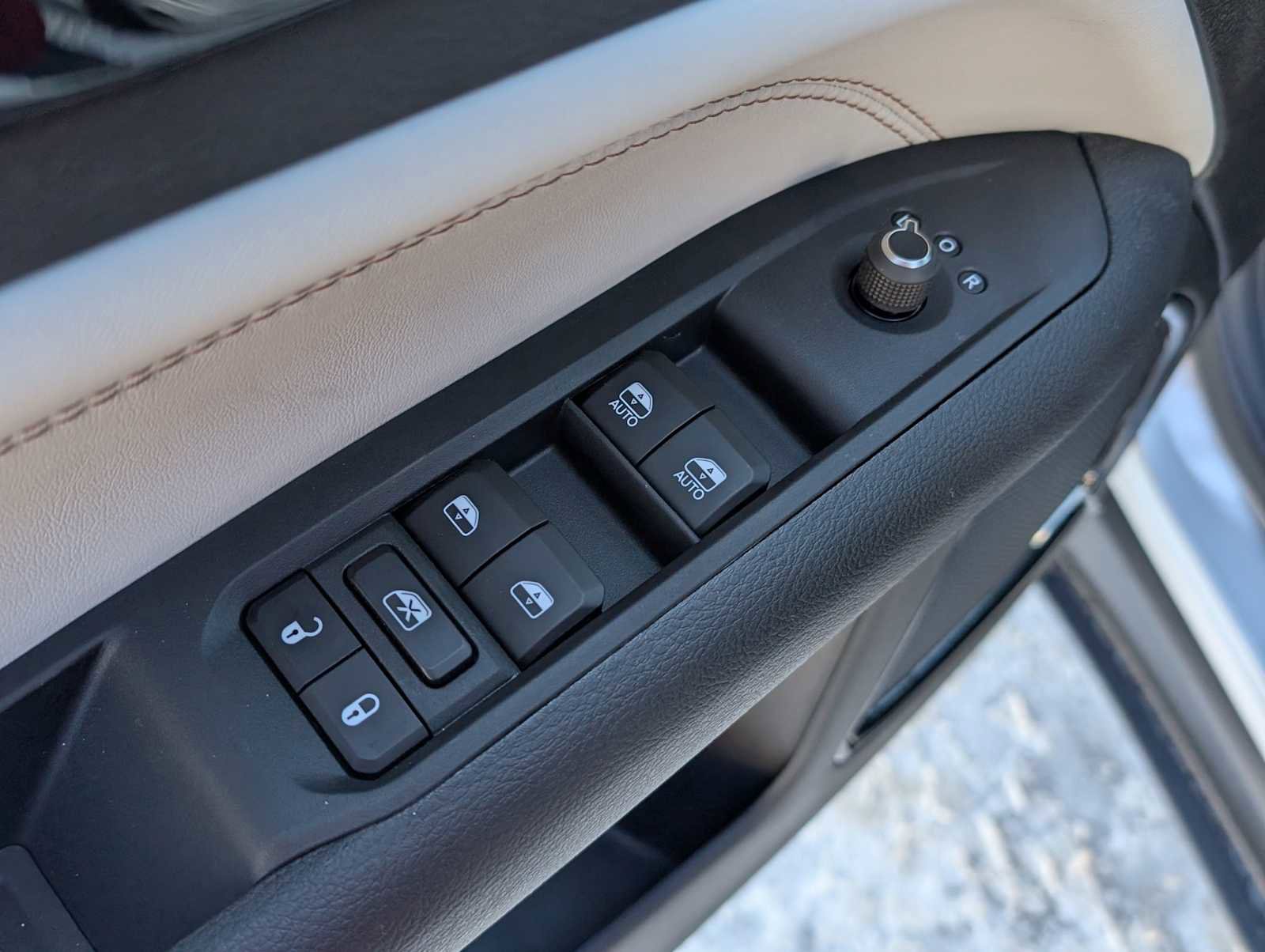 New 2026 Jeep Compass Limited w/ Sun, Sound & Navigation Group AWD/4WD image 7
