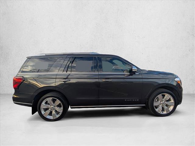 Used 2023 Ford Expedition Platinum AWD/4WD image 4