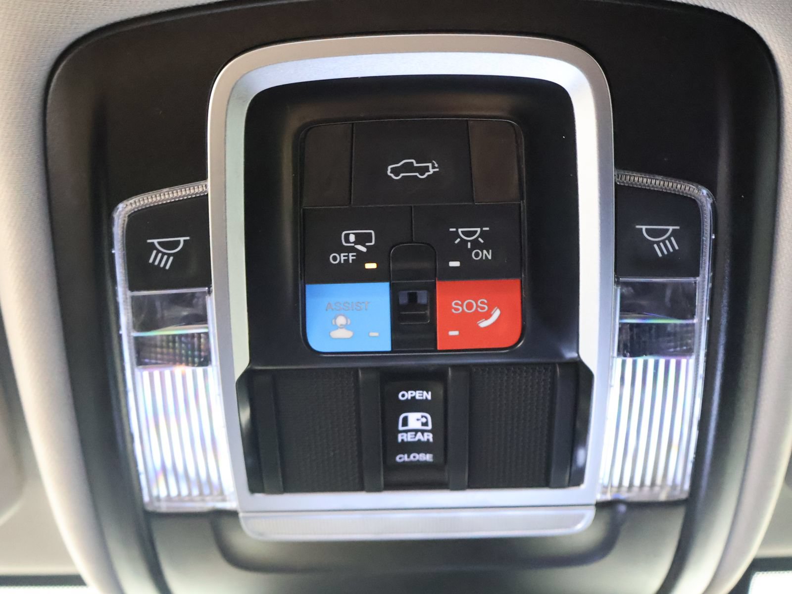 Used 2024 RAM 2500 Laramie w/ Safety Group AWD/4WD image 42