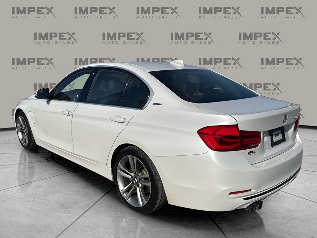 Used 2018 BMW 330e image 3