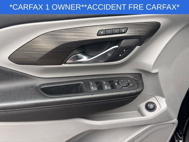 Used 2023 GMC Terrain SLT image 24