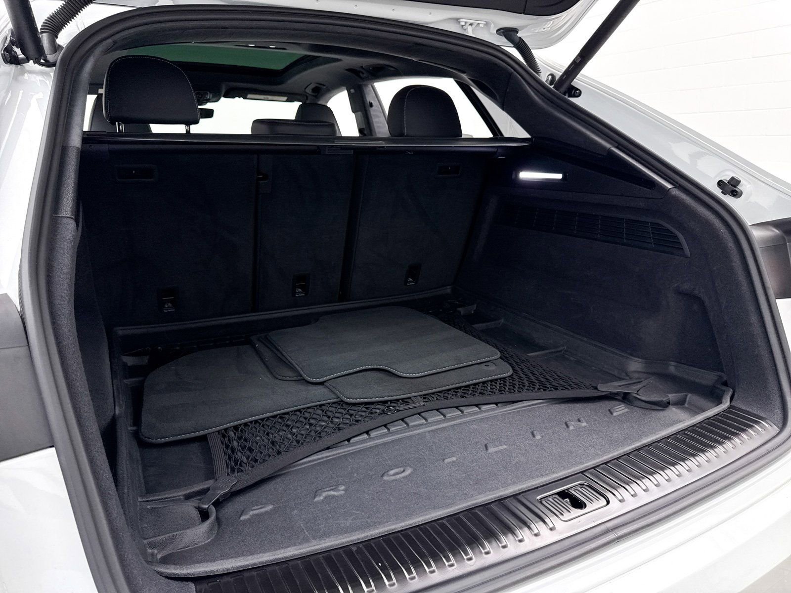 Used 2023 Audi SQ8 Prestige image 37